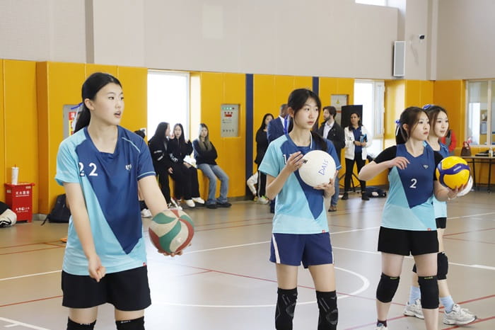 Girls volleyball practice