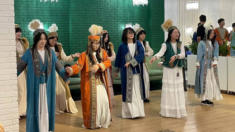 Kazakh dance