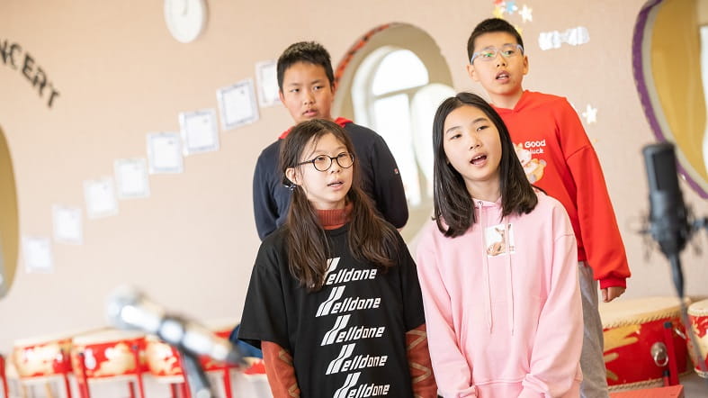 大连美国国际学校 |Parent Essentials - 03 Feature Cards