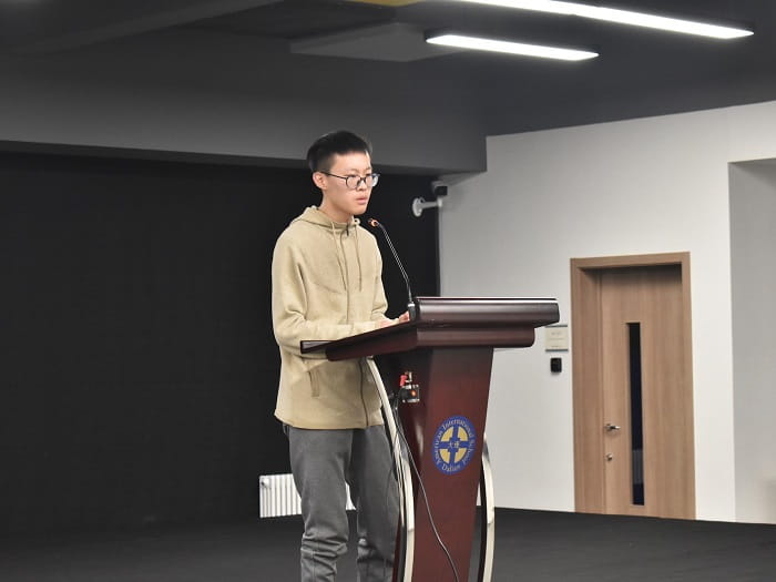 Peter at the Speech Contest