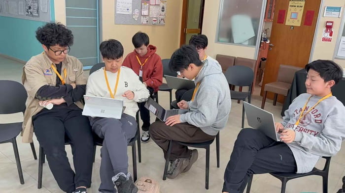 Nick and Dennis working on the Summit