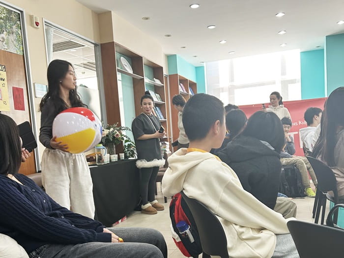 Selina running an activity