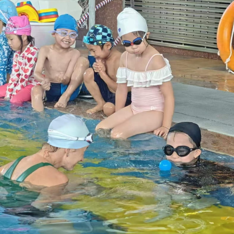 swimming lesson for beginners